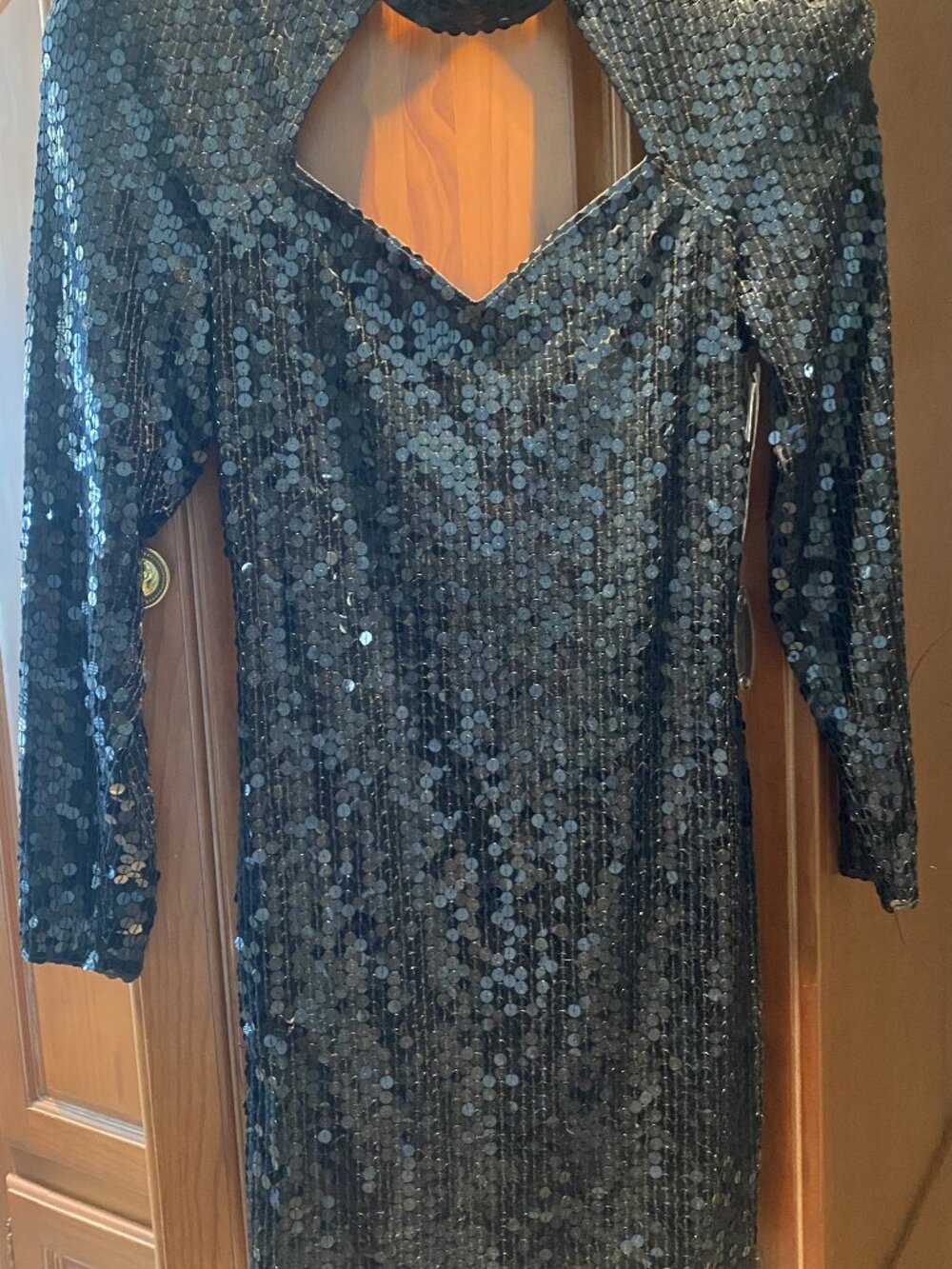 Black Sequined Dress. 2 - 4 size, Formal